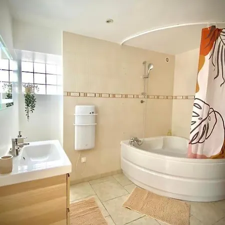 Feriehus Coeur De Grange - Petite Maison Avec Terrasse